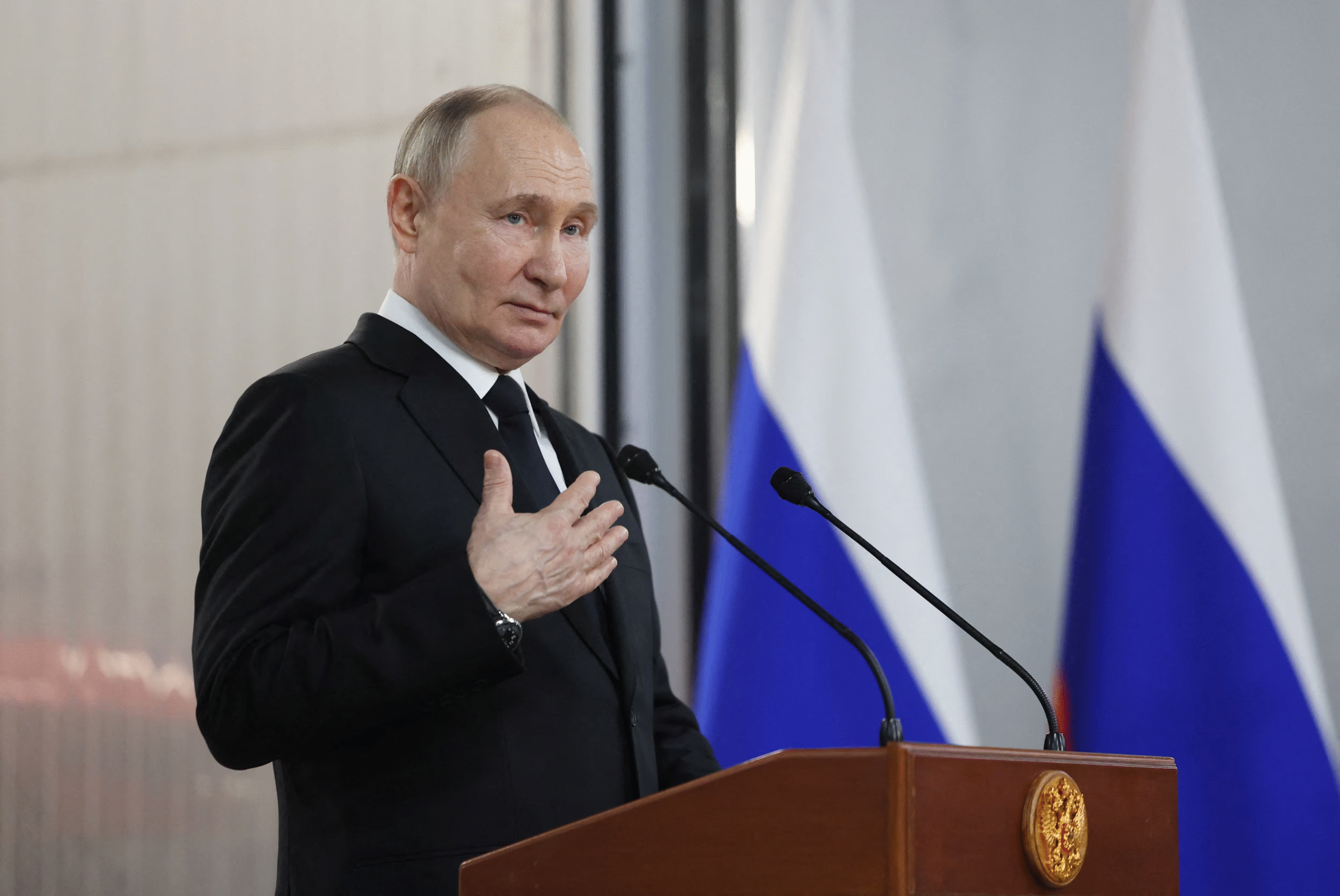 Moscow Says Peace Talks Frozen; Zelensky Warns Putin Wants All of Ukraine